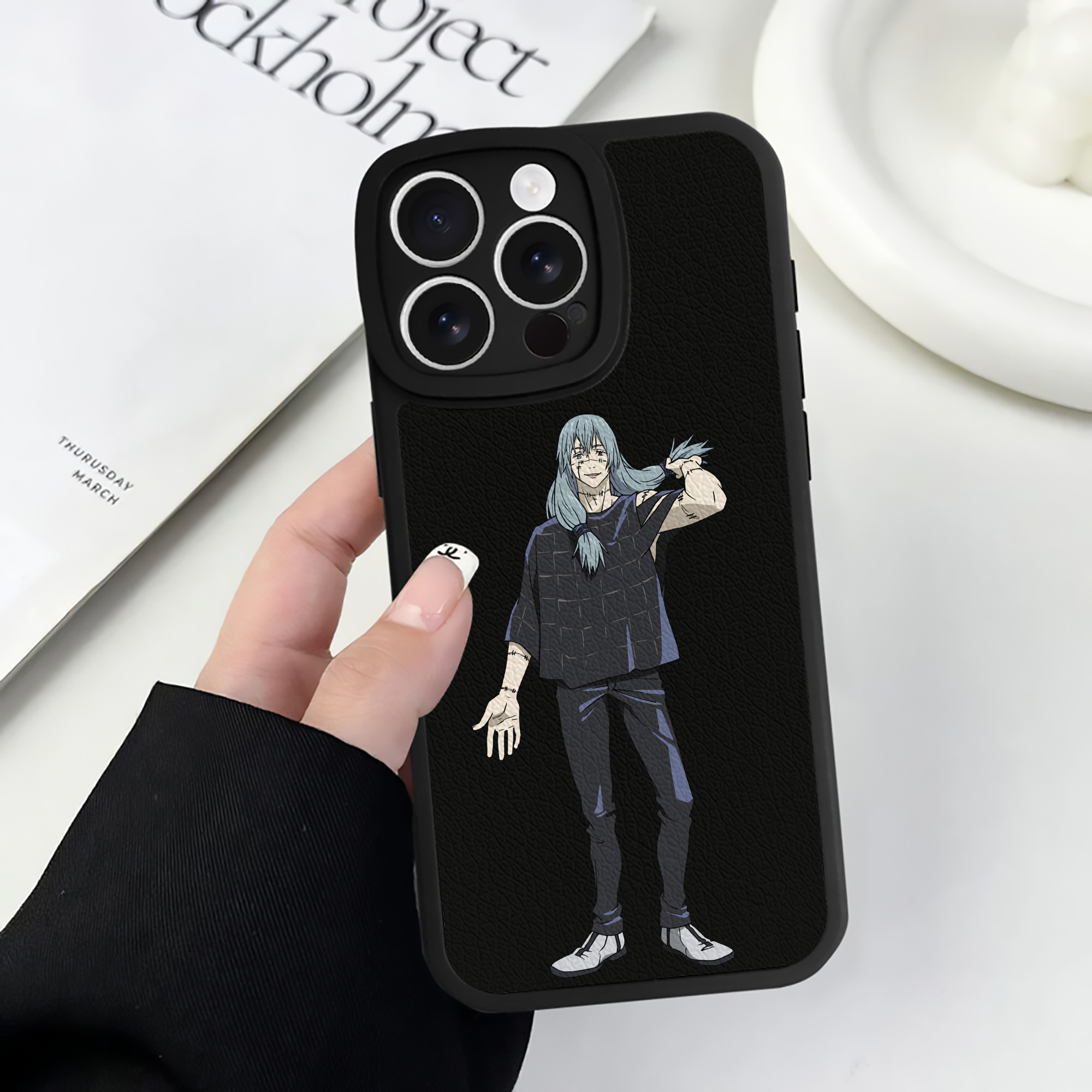 （画像用） 呪術廻戦 Jujutsu Kaisen 【iPhone 16シリーズ対応】シリコンスマホケース（レザー調） 材質：シリコン
